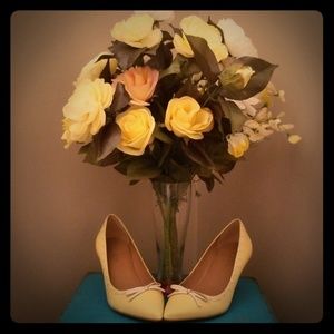 Talbots yellow kitten heels 8.5